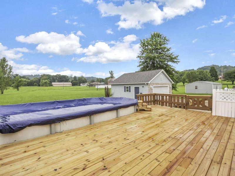 10535 S Poplar Drive , Glouster, OH 45732 Photo 9