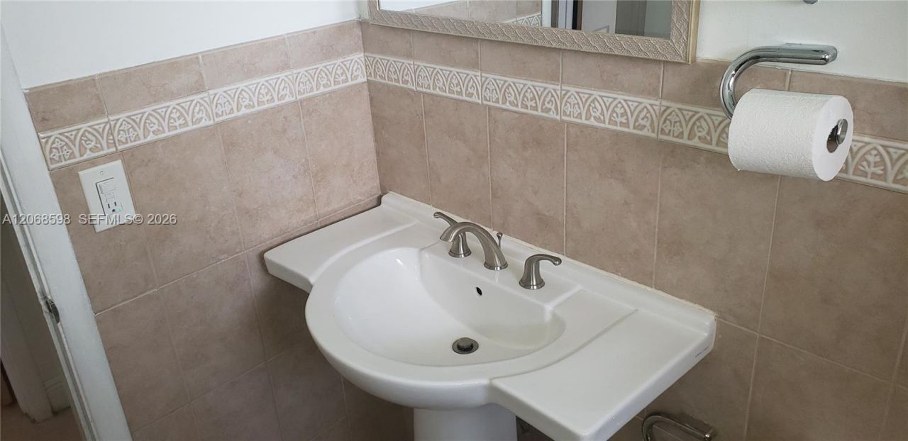 8351 Johnson St, Pembroke Pines, FL 33024 Photo