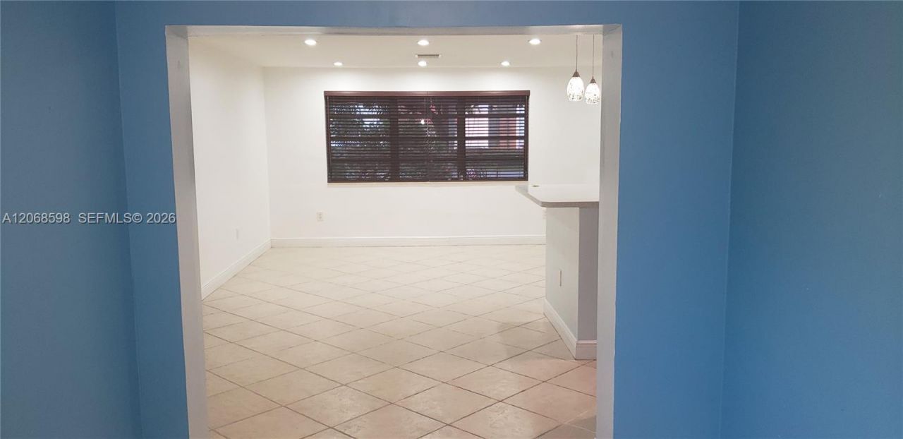 8351 Johnson St, Pembroke Pines, FL 33024 Photo