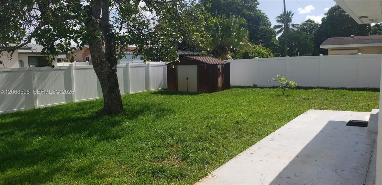 8351 Johnson St, Pembroke Pines, FL 33024 Photo