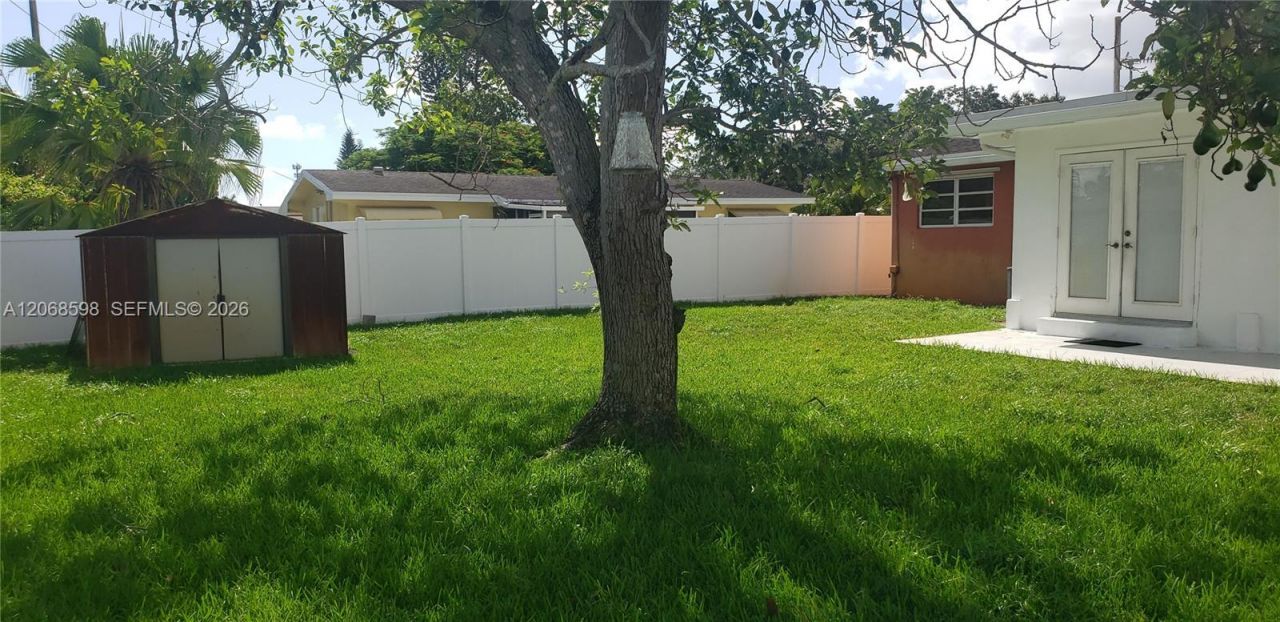 8351 Johnson St, Pembroke Pines, FL 33024 Photo