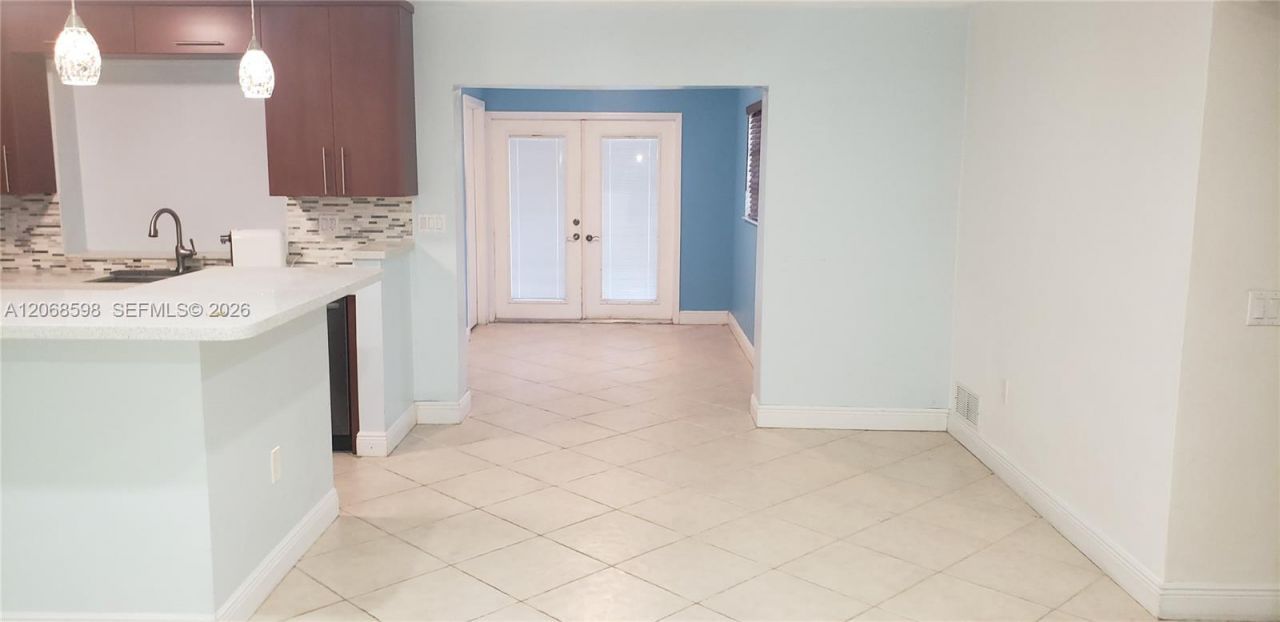 8351 Johnson St, Pembroke Pines, FL 33024 Photo