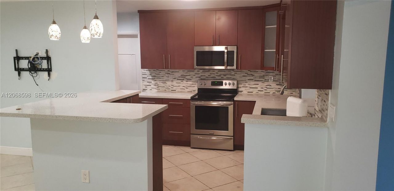 8351 Johnson St, Pembroke Pines, FL 33024 Photo