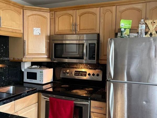 3239 W Trade Ave , Unit 2, Miami, FL 33133