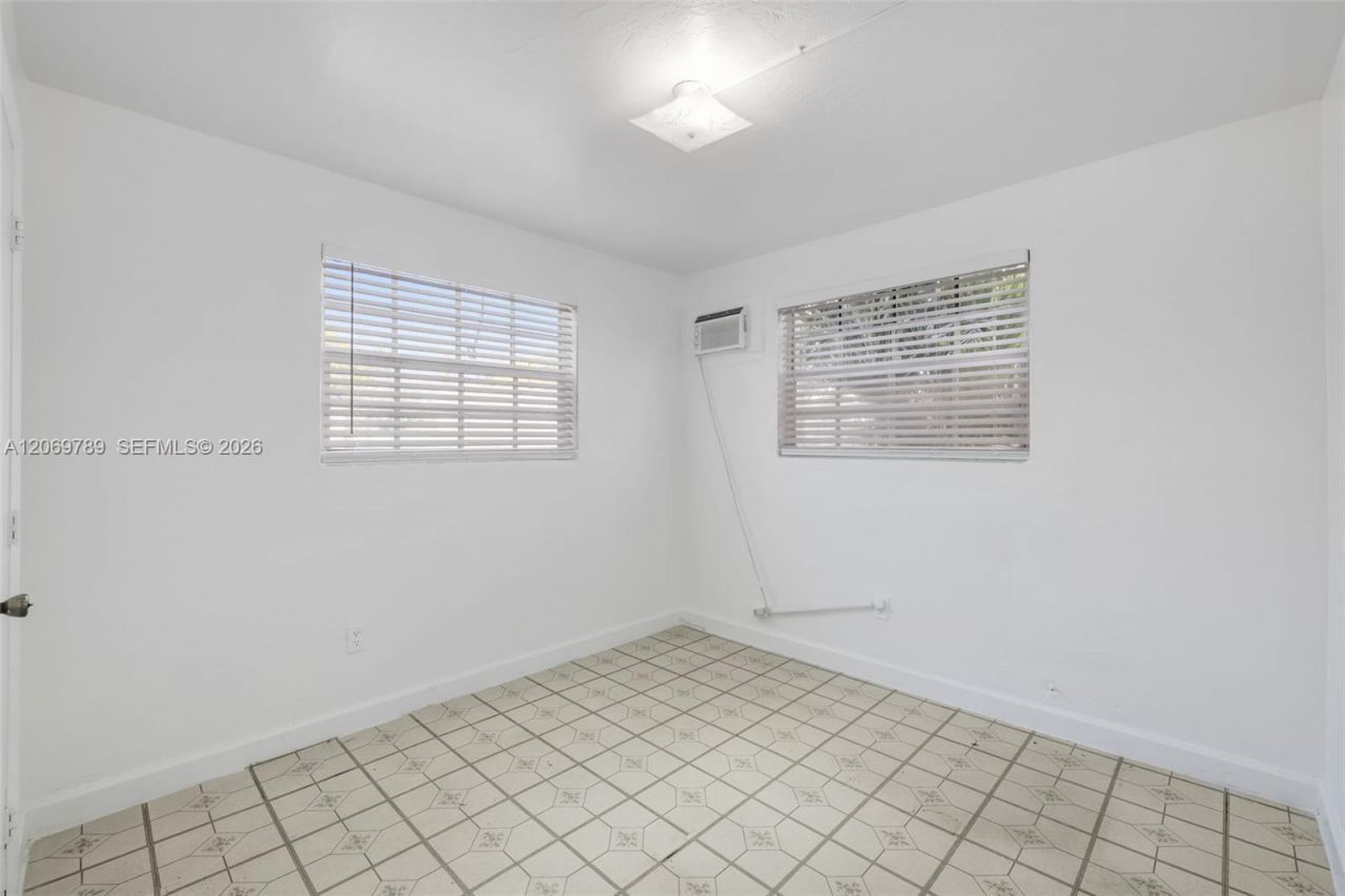 126 SW 18th Ave , Unit 4, Miami, FL 33135 Photo
