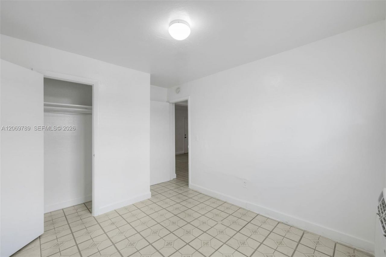 126 SW 18th Ave , Unit 4, Miami, FL 33135 Photo