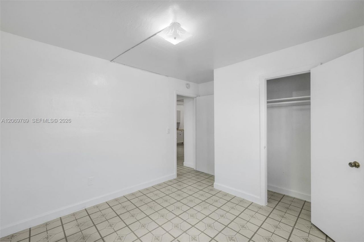 126 SW 18th Ave , Unit 4, Miami, FL 33135 Photo