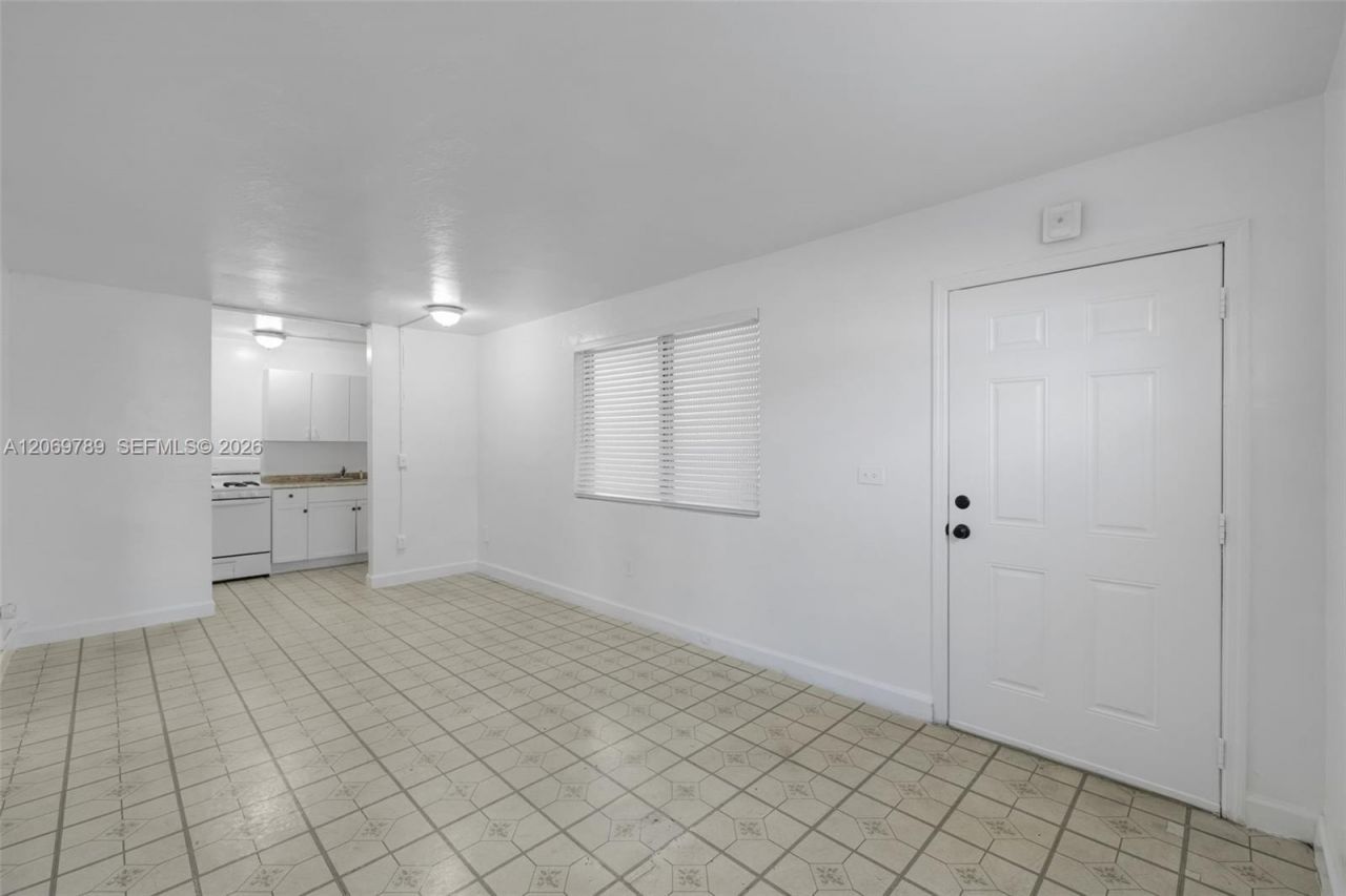 126 SW 18th Ave , Unit 4, Miami, FL 33135 Photo