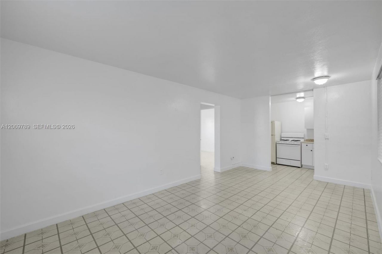 126 SW 18th Ave , Unit 4, Miami, FL 33135 Photo
