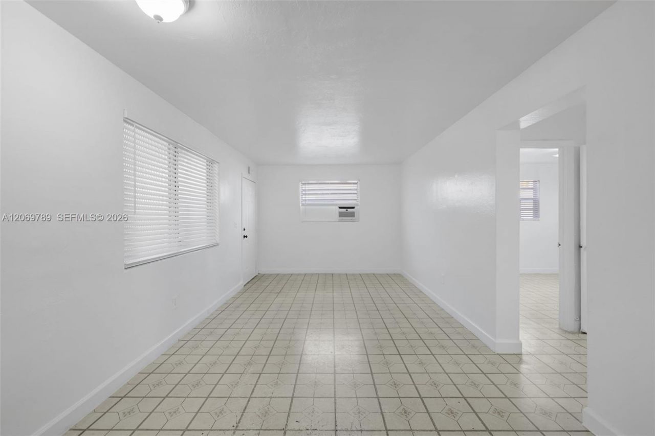 126 SW 18th Ave , Unit 4, Miami, FL 33135 Photo