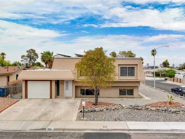 933 Palmhurst Drive , Las Vegas, NV 89145