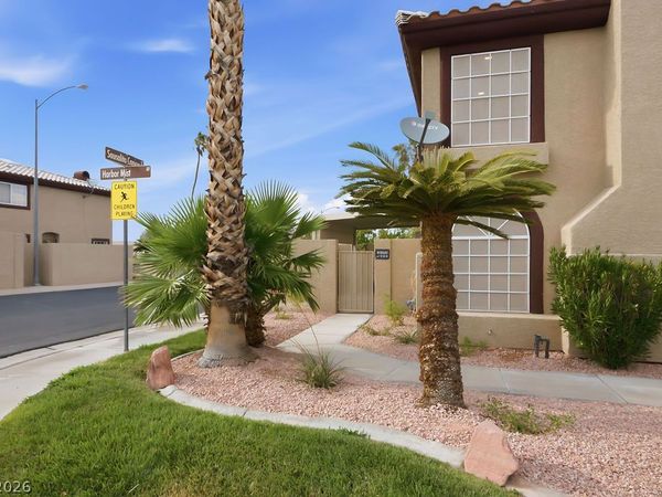 688 Harbor Mist Avenue , Henderson, NV 89015