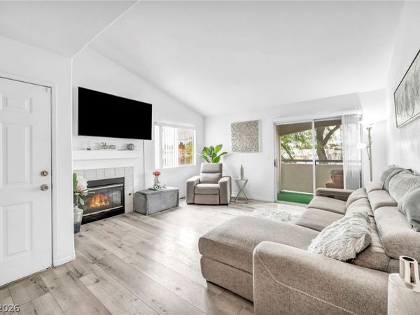 2725 S Nellis Boulevard, Unit 2103, Las Vegas, NV 89121