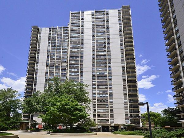 1460 N Sandburg Terrace , Unit 1503A, Chicago, IL 60610