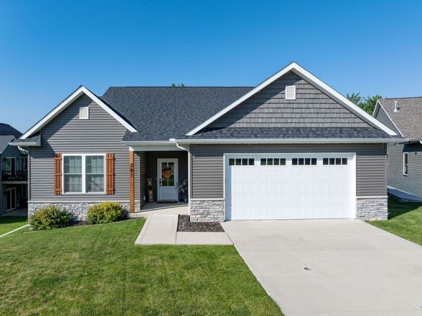 781 Bluestem Court , Blue Grass, IA 52726