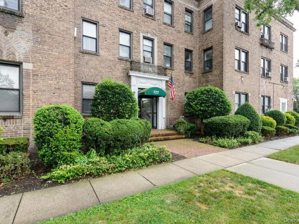 222 Seventh Street , Unit 2C, Garden City, NY 11530