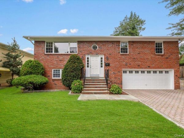 649 White Plains Road , Eastchester, NY 10709