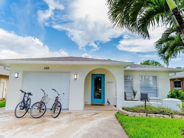 688 106th AVE N, NAPLES, FL 34108