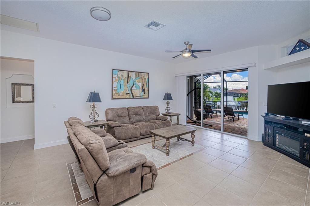 3815 Surfside Blvd, Cape Coral, FL 33914 Photo