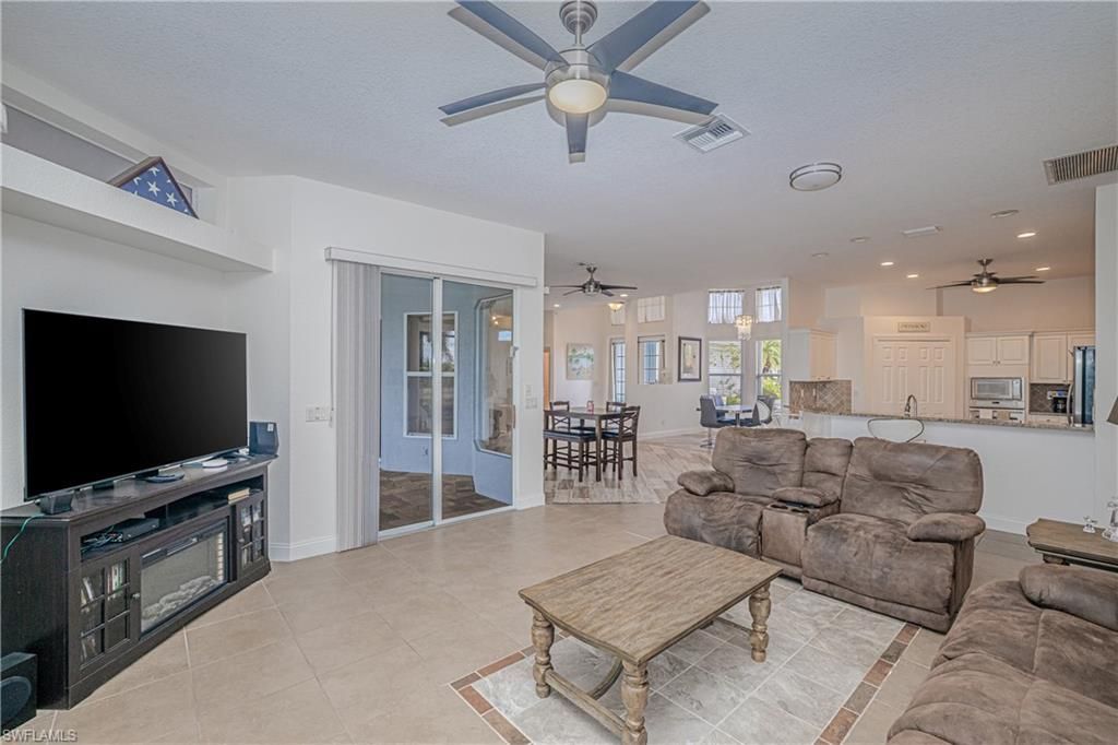 3815 Surfside Blvd, Cape Coral, FL 33914 Photo