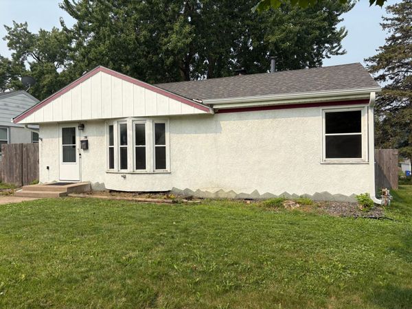 821 Howard Street N, Saint Paul, MN 55119