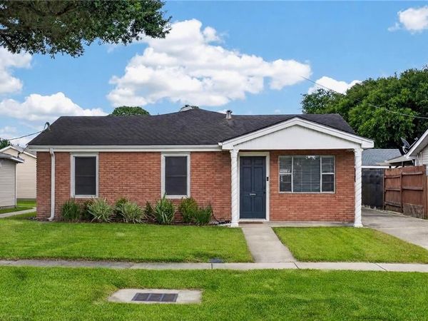 57 MASON Street , Gretna, LA 70053