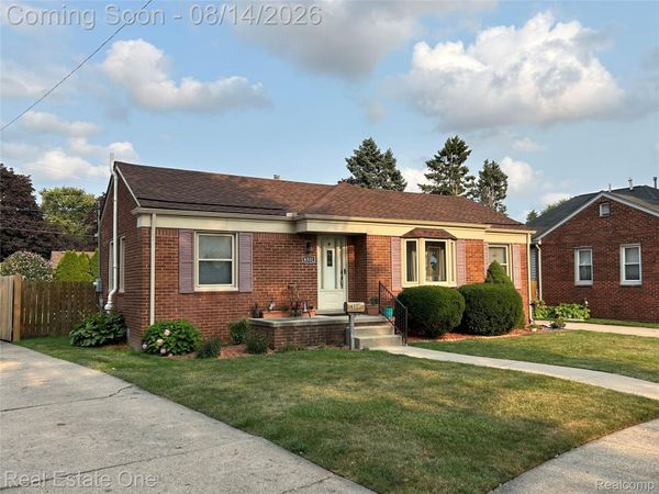 6331 Buckingham Avenue, Allen Park, Mi 48101