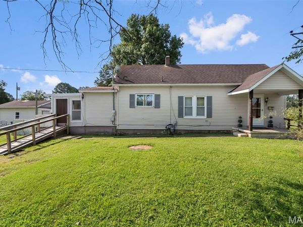218 Lula Avenue , Scott City, MO 63780