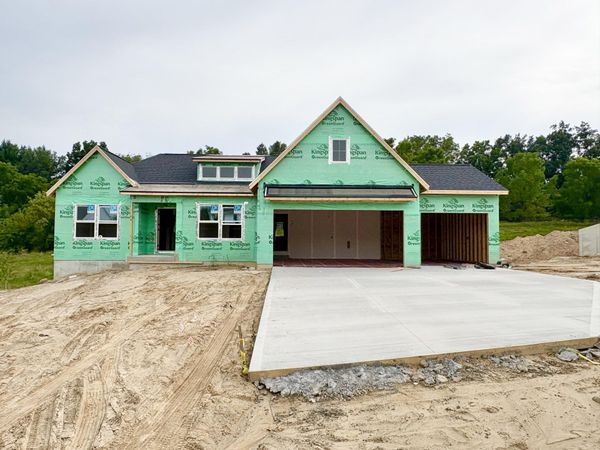 8332 Kettle Oak Drive SE, Alto, MI 49302