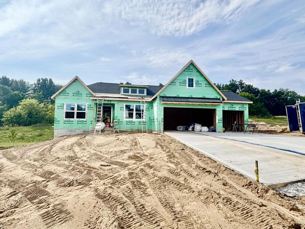 8332 Kettle Oak Drive SE, Alto, MI 49302
