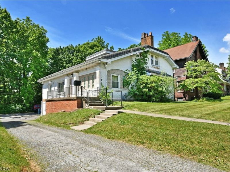 21 Indiana Avenue, Youngstown, OH 44505 Photo 5