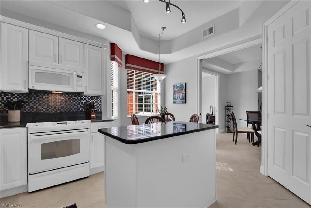 6413 Legacy Cir, Unit 1602, Naples, FL 34113 Photo