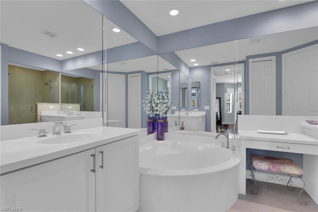 6413 Legacy Cir, Unit 1602, Naples, FL 34113 Photo