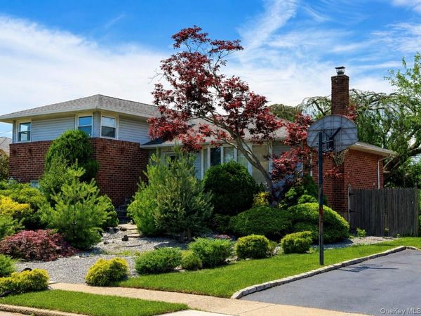 83 Bud Lane , Levittown, NY 11756