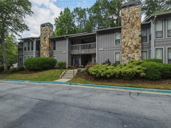 4012 Woodridge Way , Tucker, GA 30084