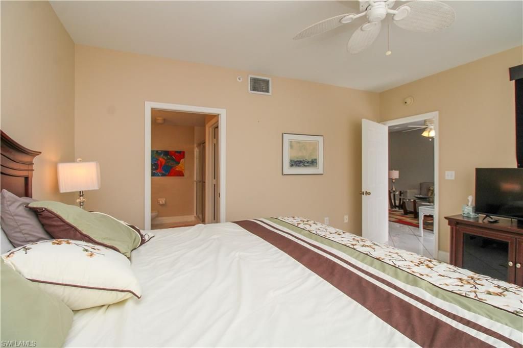 519 Roma Ct , Unit 3-305, Naples, FL 34110 Photo