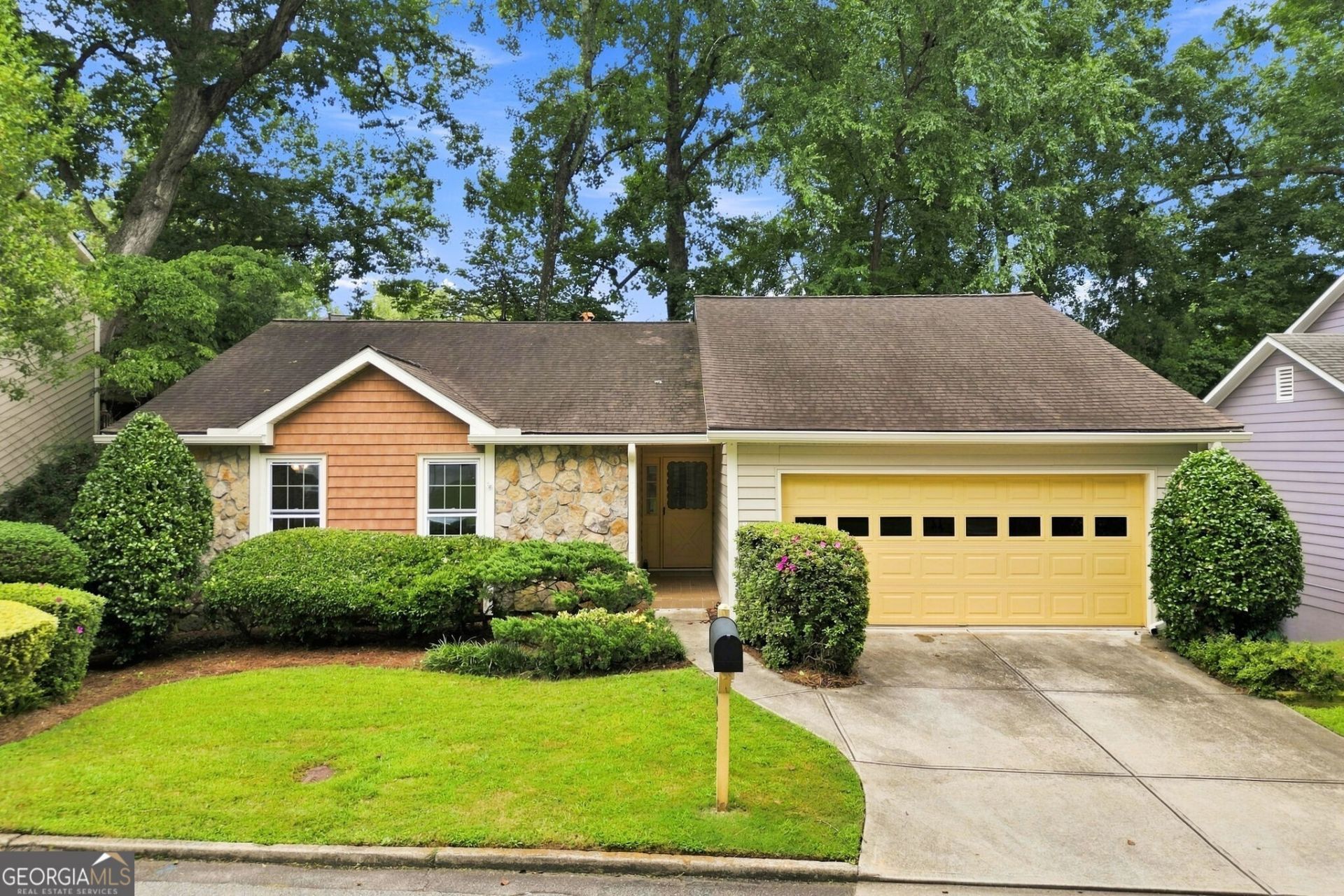 1057 Capital Club Circle Ne, Atlanta, GA 30319 Main Photo