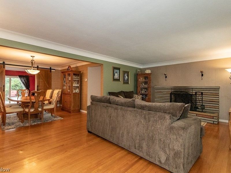 1934 Caronia Drive, Lyndhurst, OH 44124 Photo 7