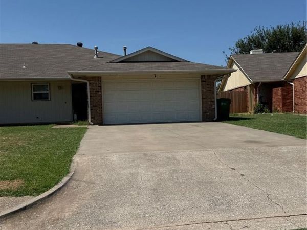 1309 Summerton Place, Yukon, OK 73099