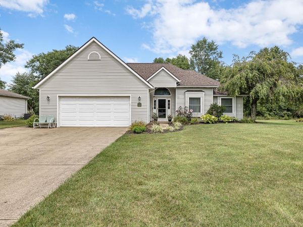 1033 Wabash Avenue, Grafton, OH 44044