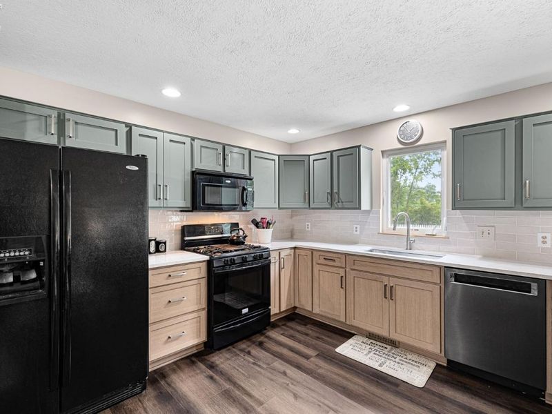 1033 Wabash Avenue, Grafton, OH 44044 Photo 8