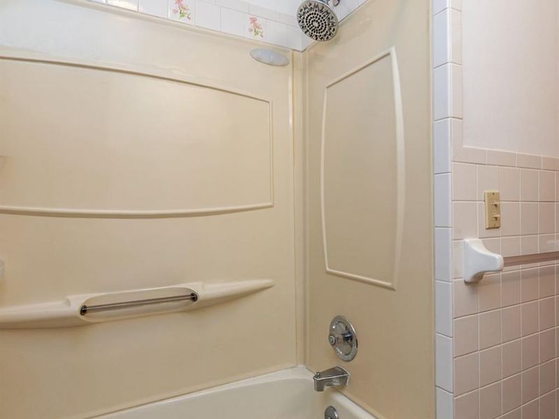 910 S Court Street, Medina, OH 44256 Photo 19