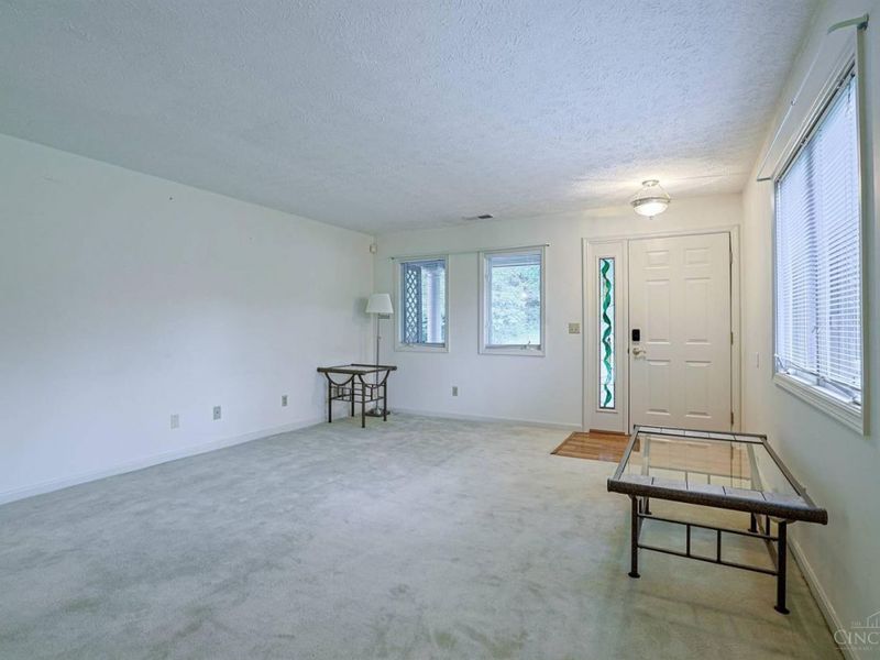 5321 North Bend Crossing, Green Township, OH 45247 Photo 8