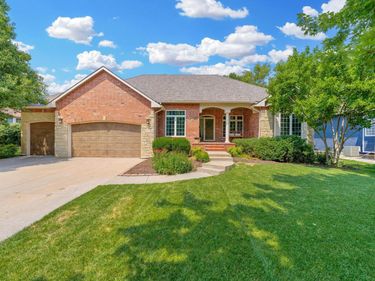 2825 N Spring Meadow Ct, Wichita, KS 67205