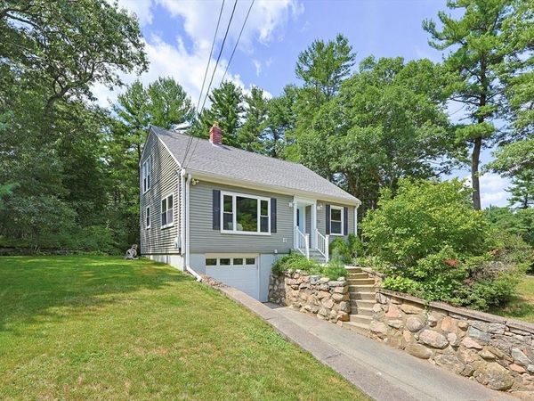 324 Taunton St, Wrentham, MA 02093