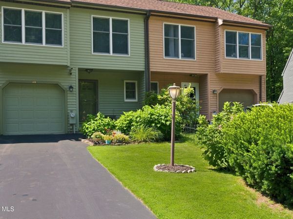 49 Brenden Court, Clifton Park, NY 12065