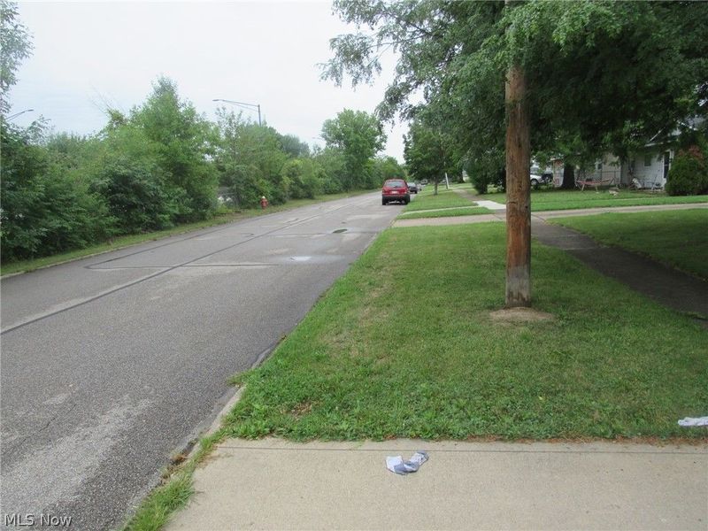 127 Belmont Avenue, Elyria, OH 44035 Photo 3
