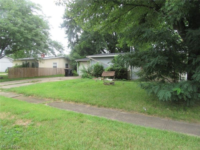 127 Belmont Avenue, Elyria, OH 44035 Photo 4