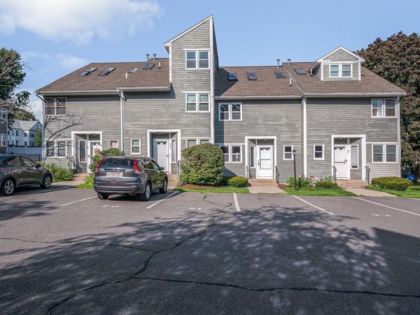 38 Farmland Rd, Unit C, Lowell, MA 01850