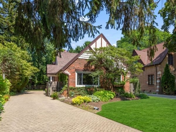 1216 E Mayfair Road, Arlington Heights, IL 60004
